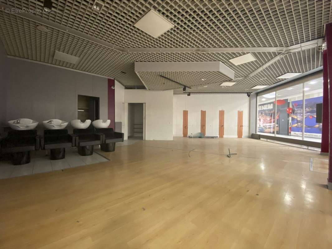 Commerce à BOURG-DE-PEAGE