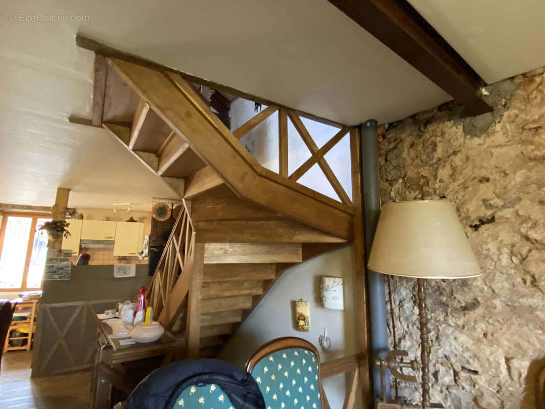 Maison de ville en pierre à 2 mn du centre du village médiéval de belvès - photo 3