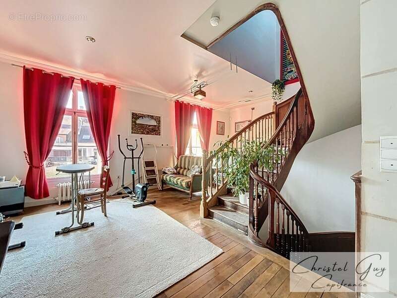 Maison à CHATEAU-DU-LOIR