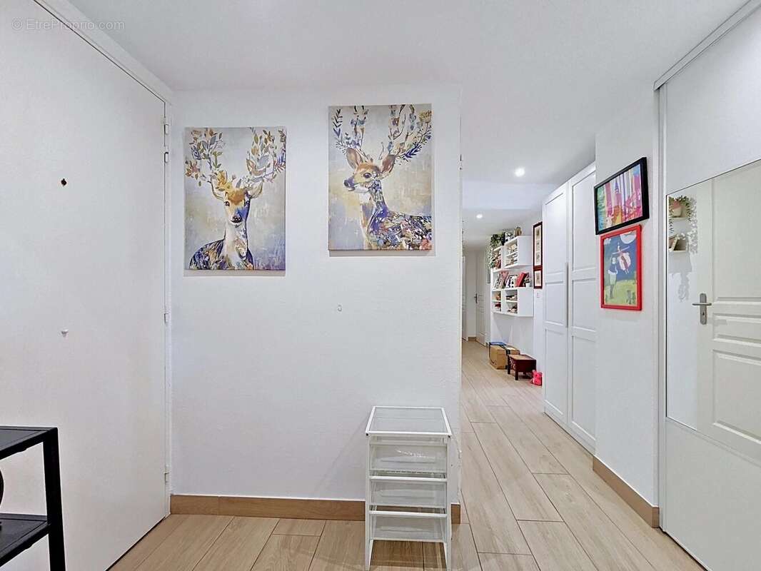 Cannes standing recent : grand 4 pieces de 104,36 m² avec grand garage fermé - photo 10