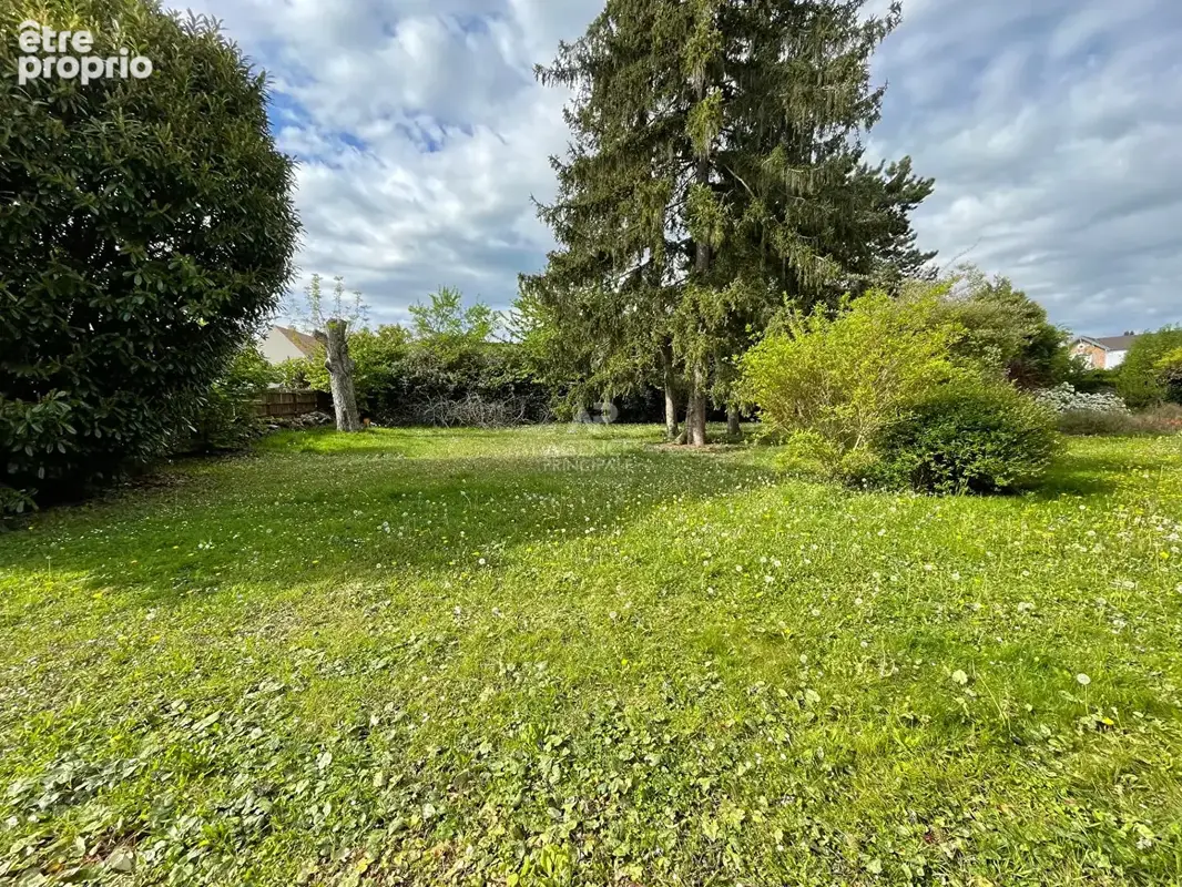 Terrain à Saint Germain en Laye de 773 m² - photo 3