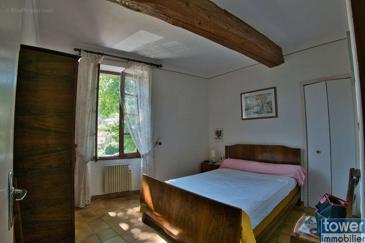 Maison de Village 120 m2 - 6 pièces   4 chambres - grenier 83 m2 - photo 10