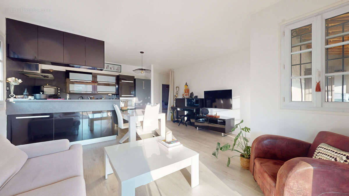Appartement à VILLENEUVE-LOUBET
