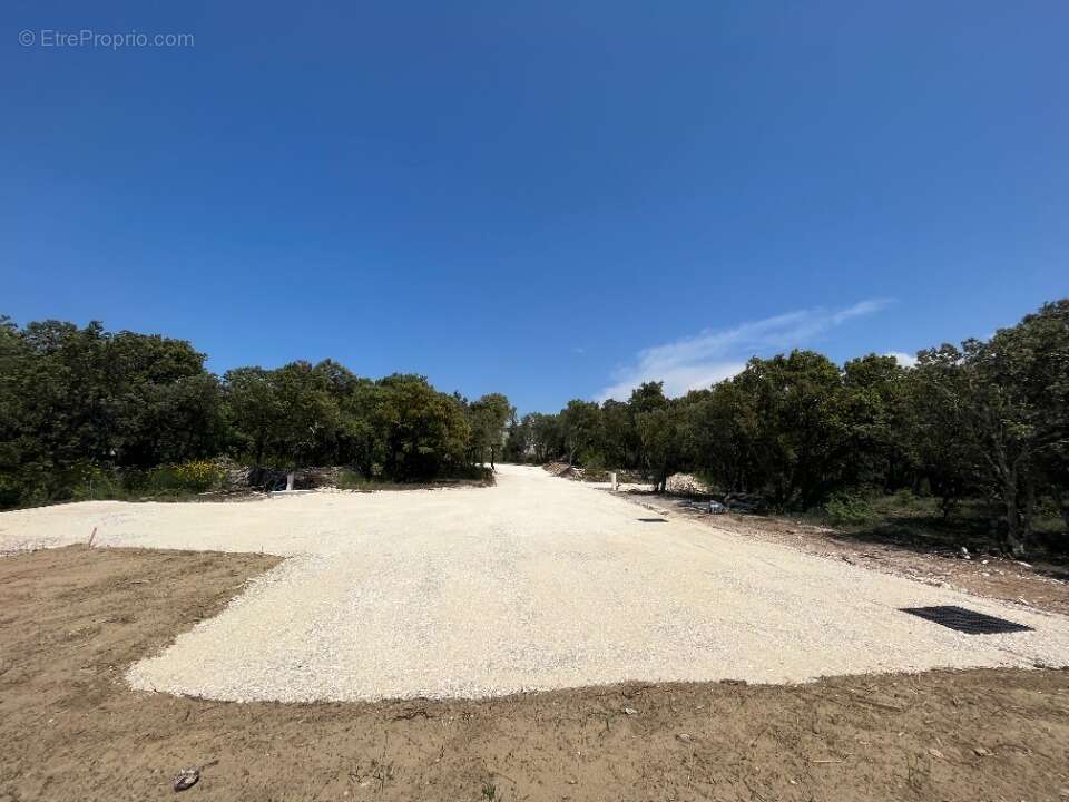 Terrain à SAINT-RESTITUT