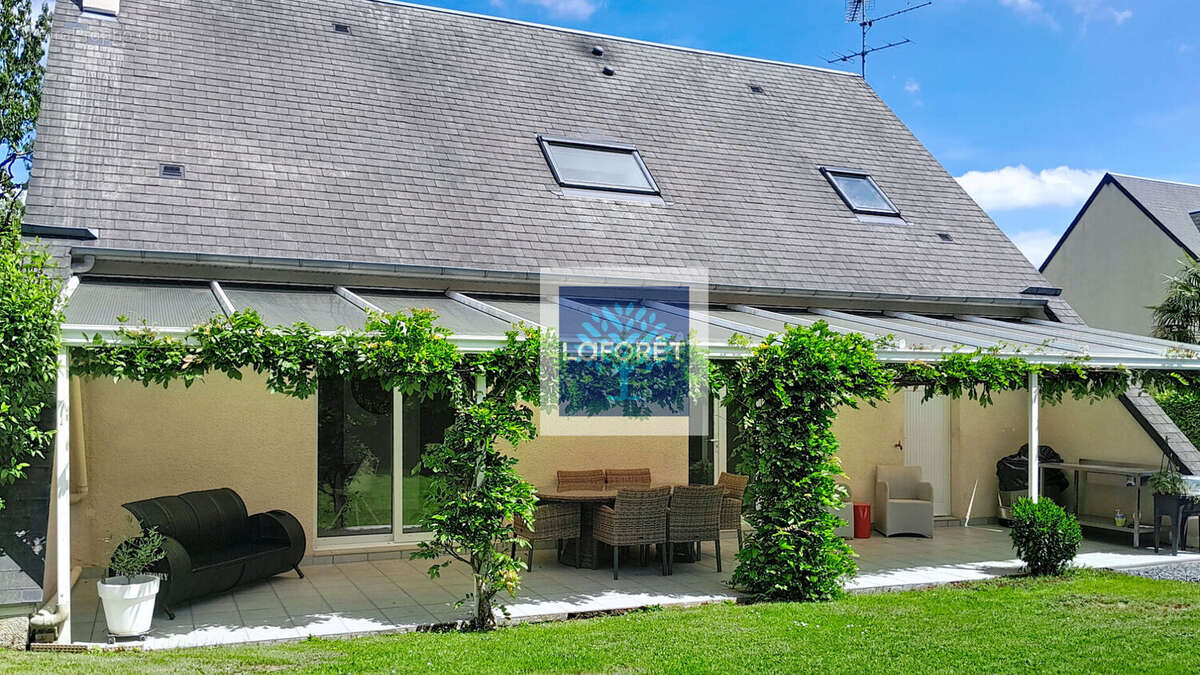 Maison à SAINT-GERMAIN-LA-BLANCHE-HERBE