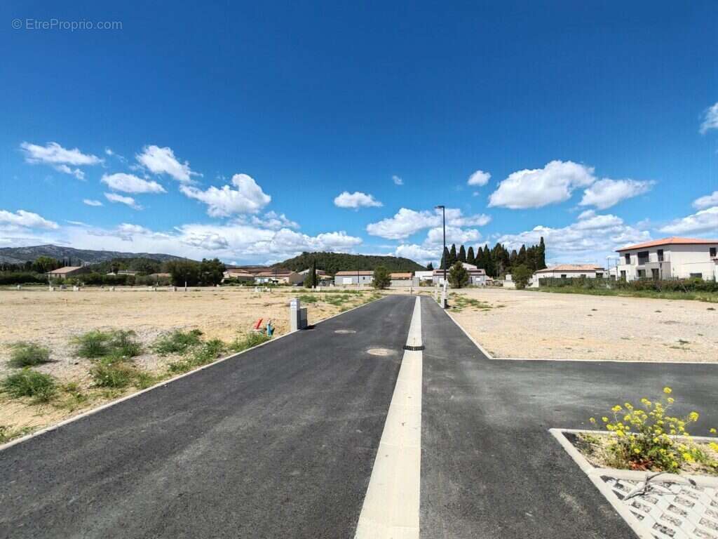 Terrain à ROQUEFORT-DES-CORBIERES