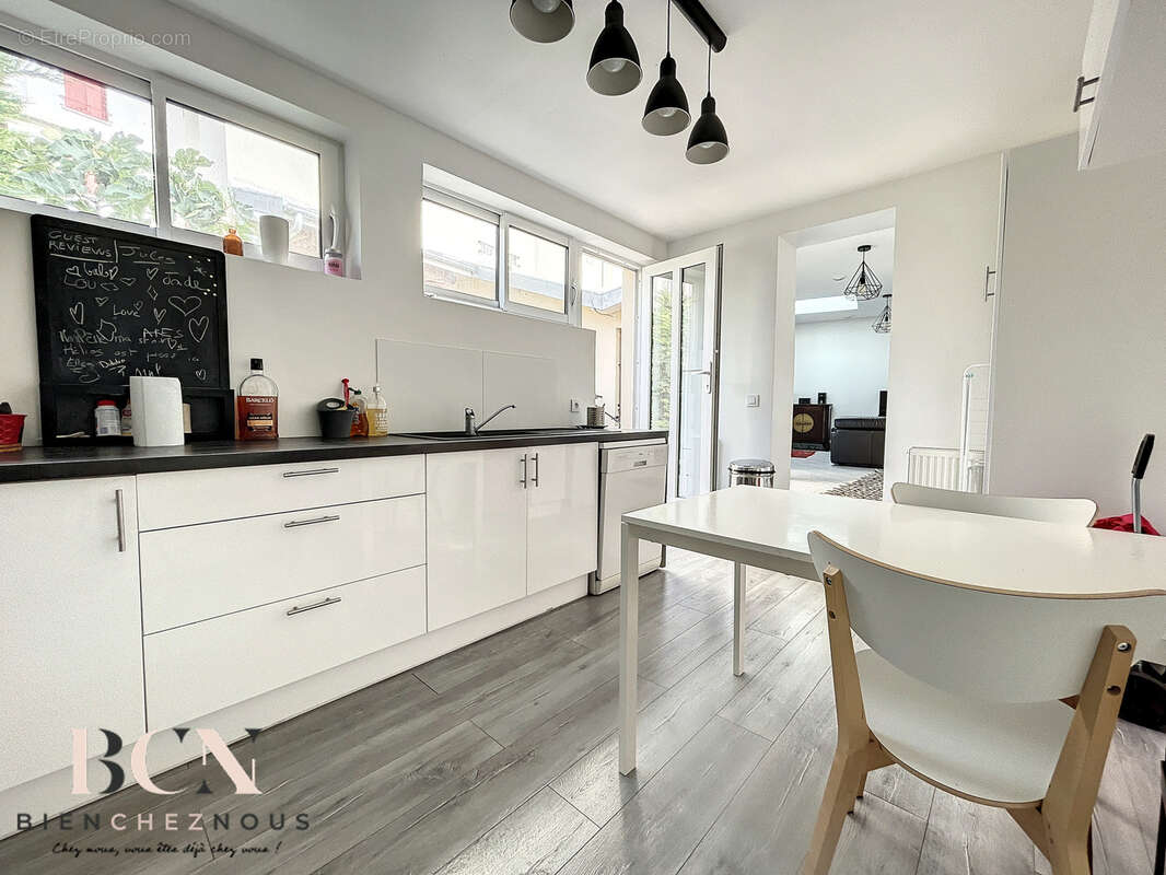 Appartement à NANTERRE