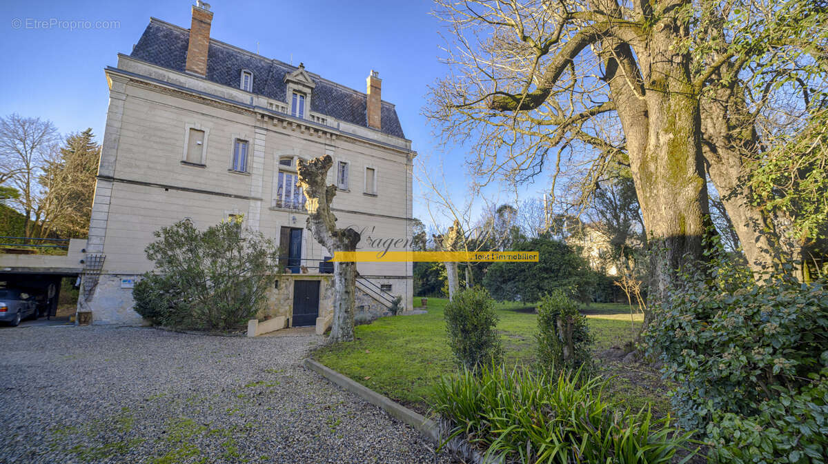 Maison à MONTELIMAR