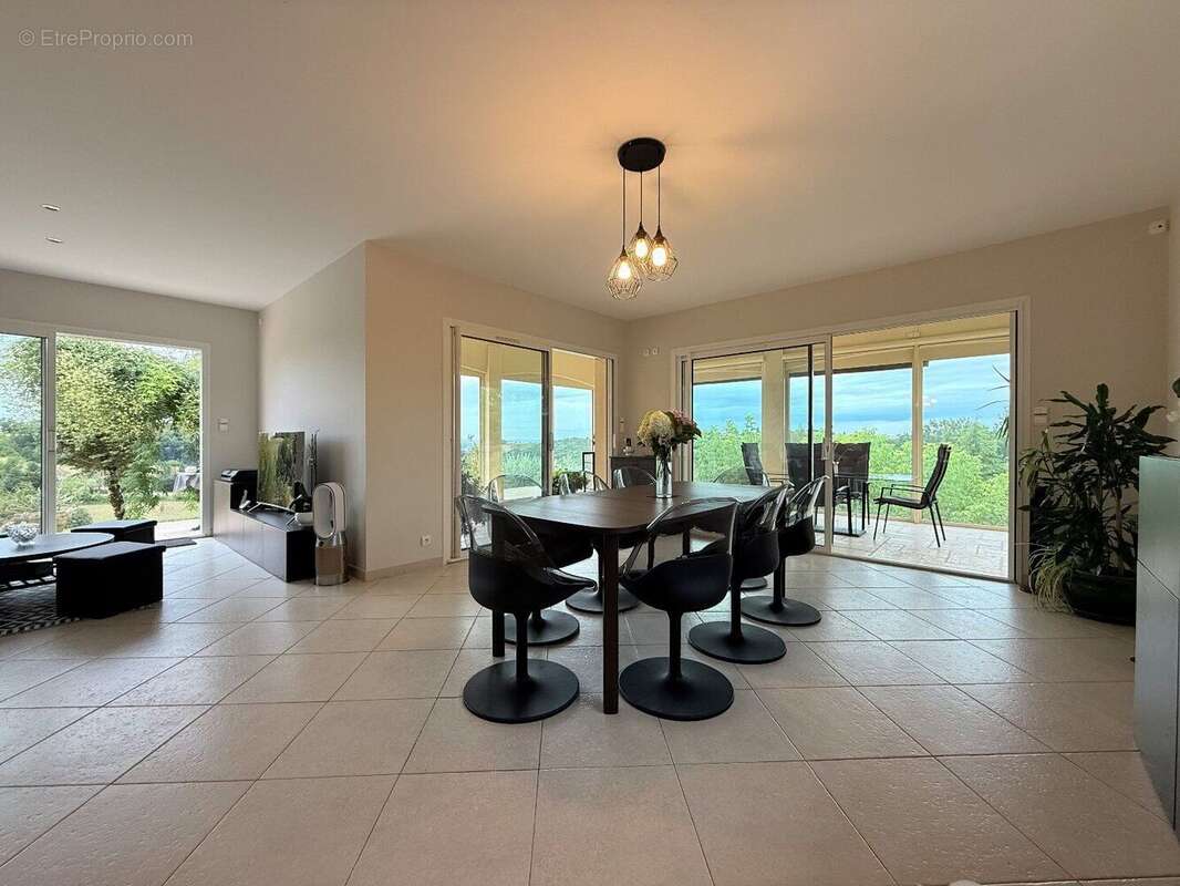 Maison avec studio indépendant, vue panoramique - photo 9