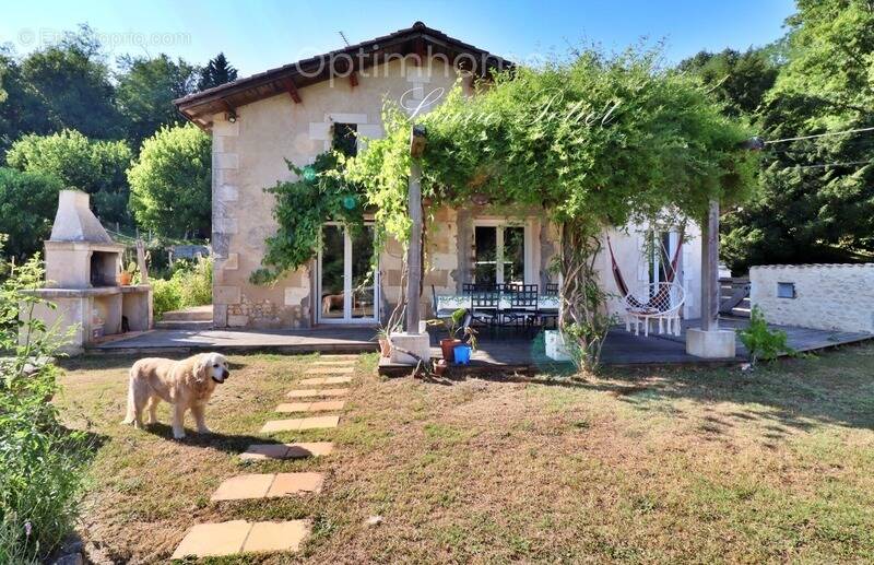 Maison à SAINT-THOMAS-DE-CONAC