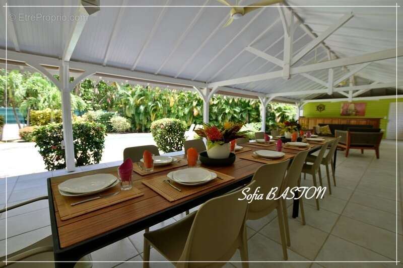 Sainte-Anne Plage – Villa T7 de 220 m²hab.+ 231m2 de terrasses - Piscine - bungalows annexes– Terrain 1 409 m² – Martinique (972 - photo 6
