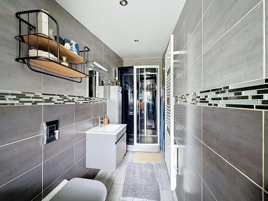 Photo 9 - Appartement à CHOISY-LE-ROI