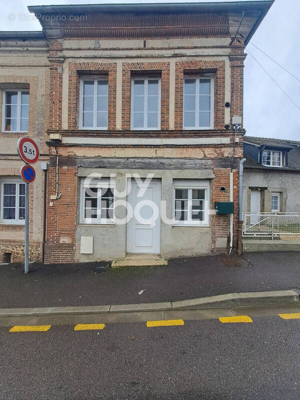 Appartement à RUGLES