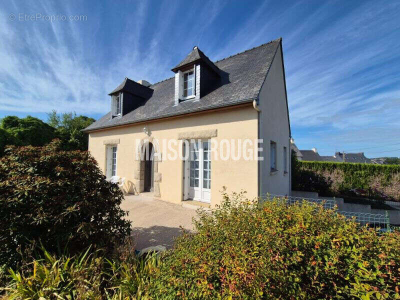 Maison à LANVALLAY