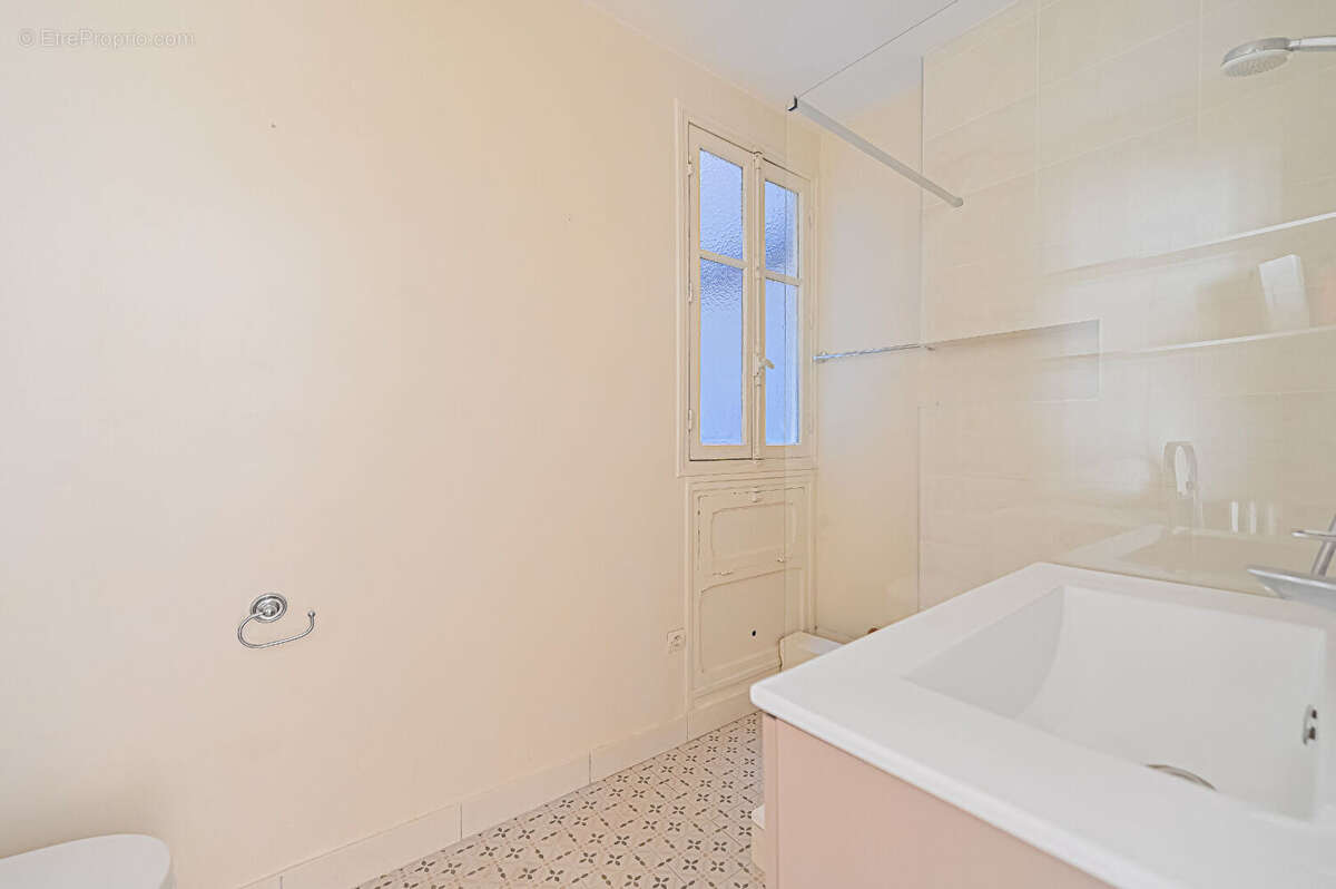Appartement à PARIS-18E