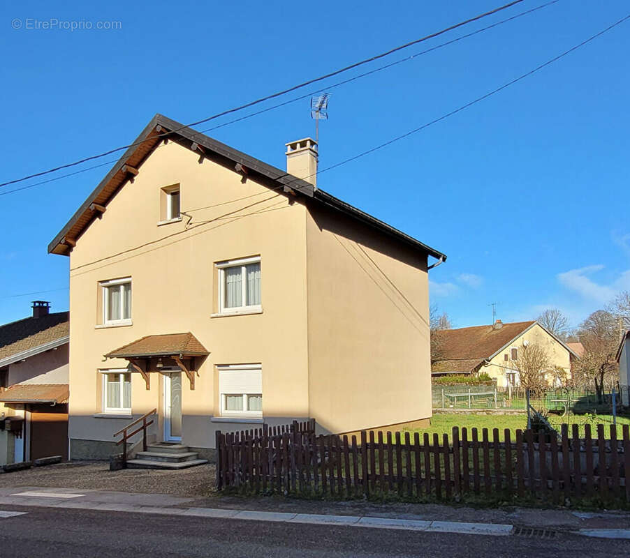 Maison à SAINT-GERMAIN-EN-MONTAGNE