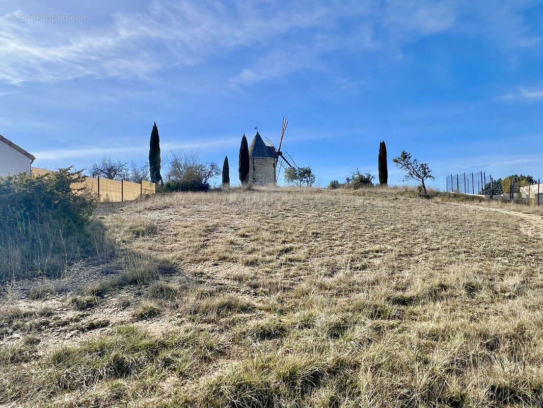 Terrain à LA CALMETTE
