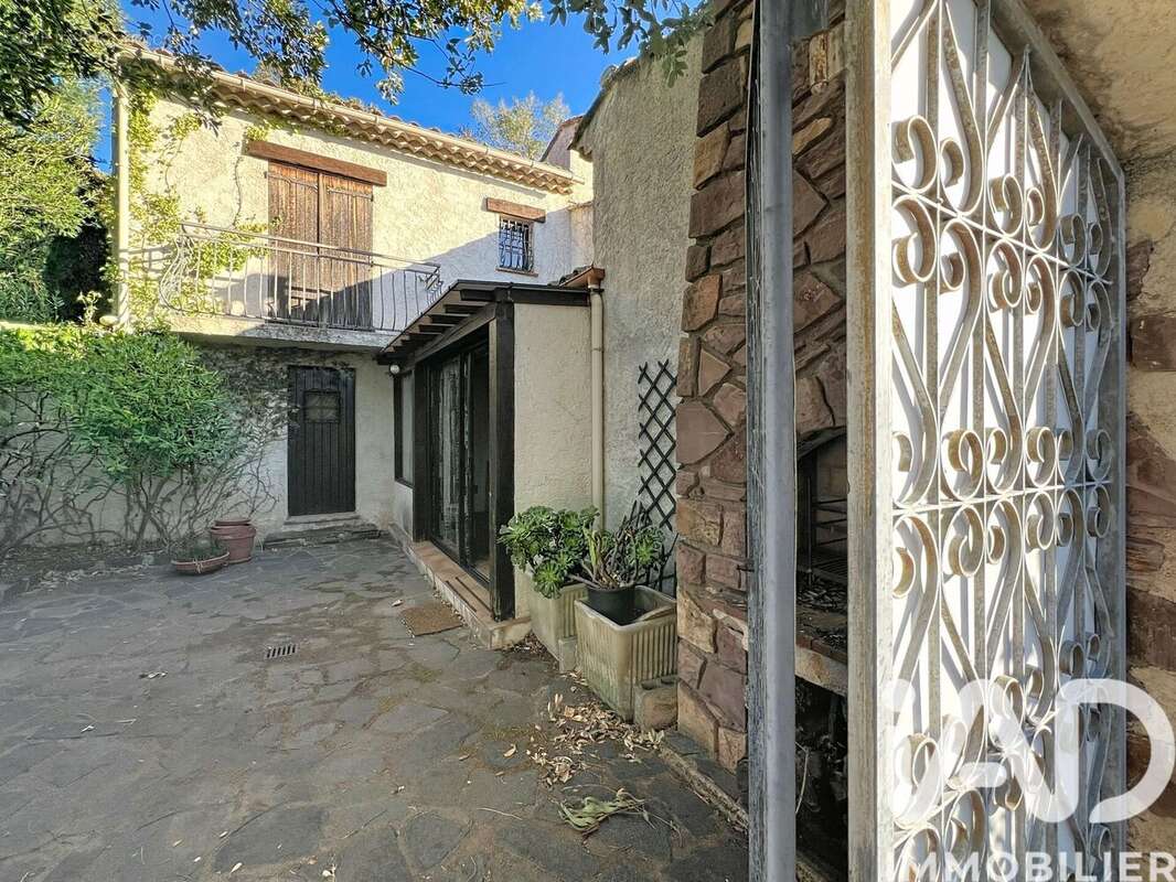 Photo 3 - Maison à ROQUEBRUNE-SUR-ARGENS