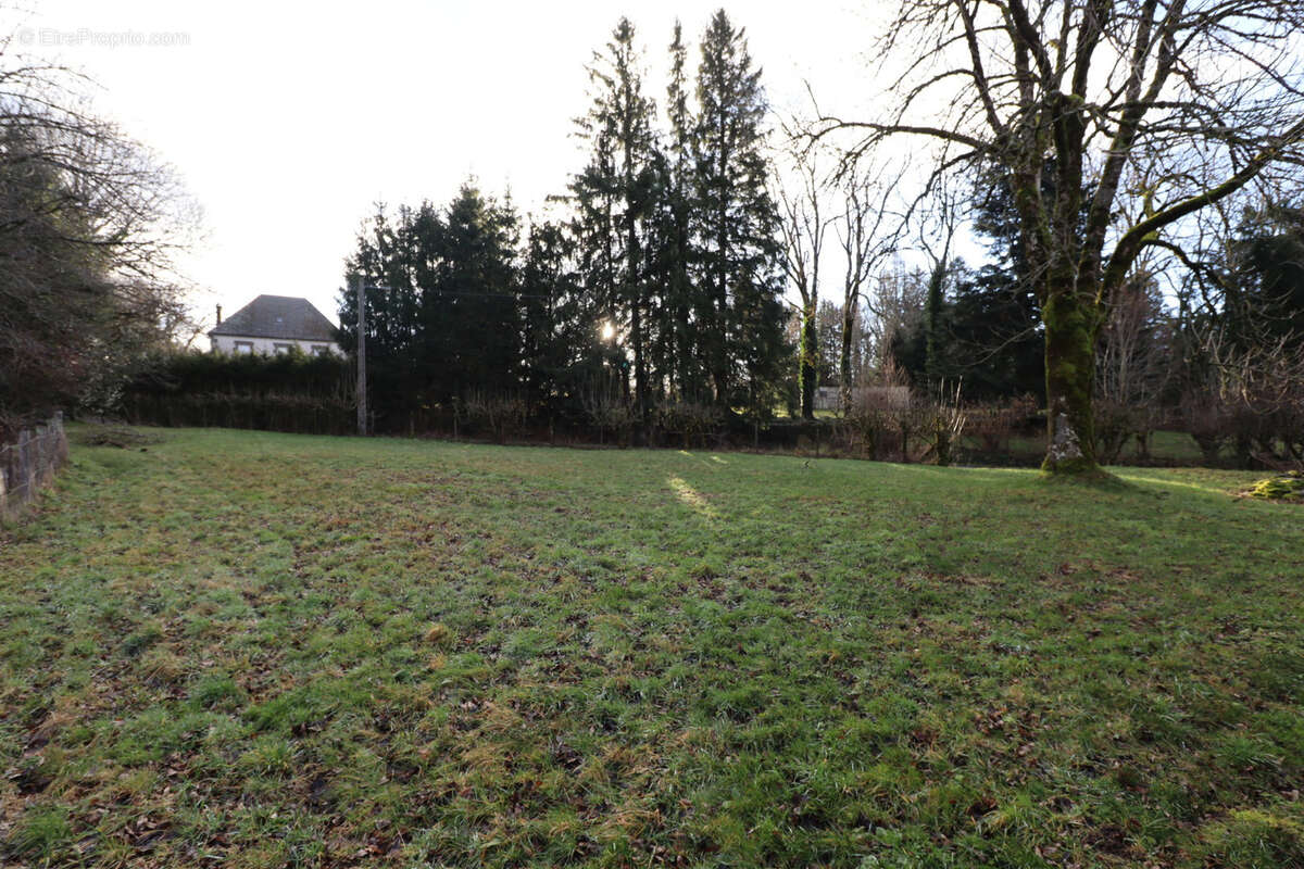 Maison à LAQUEUILLE