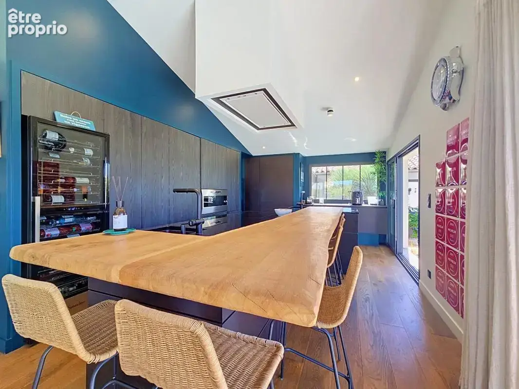 Maison 8 pièces 328 m² à vendre à L'houmeau (17137) - photo 10