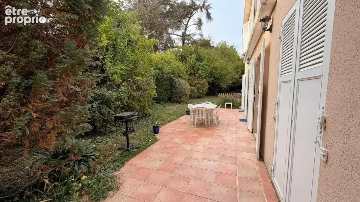 Emplacement de 1er choix pour cette maison de ville - photo 23