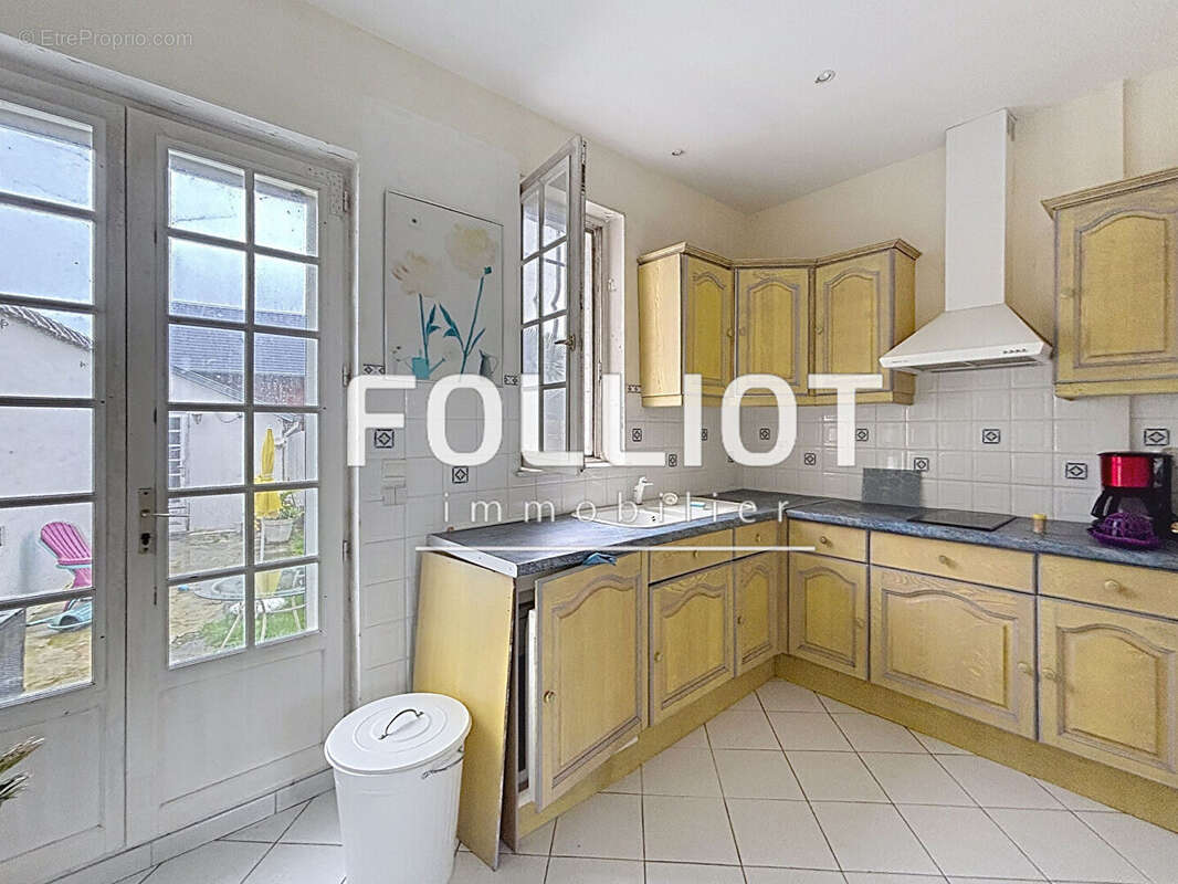 Maison spacieuse 8 pièces à vendre à Dives-sur-Mer - Réf 144418 - photo 3
