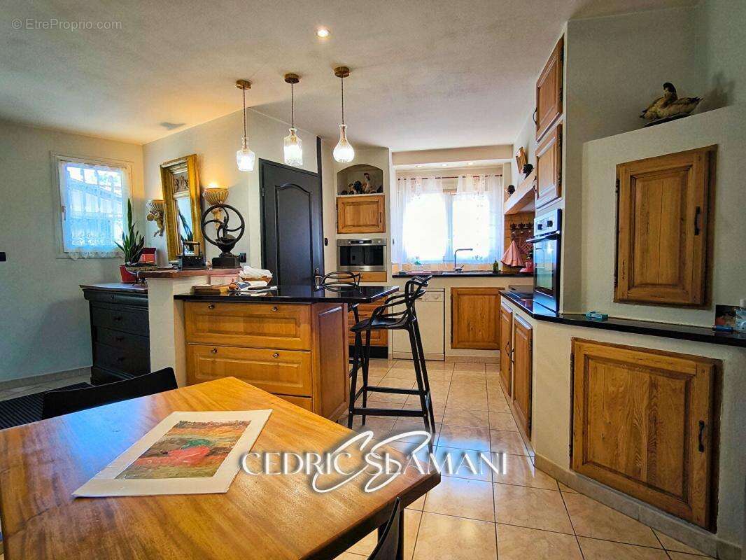 Maison à RAISSAC-SUR-LAMPY