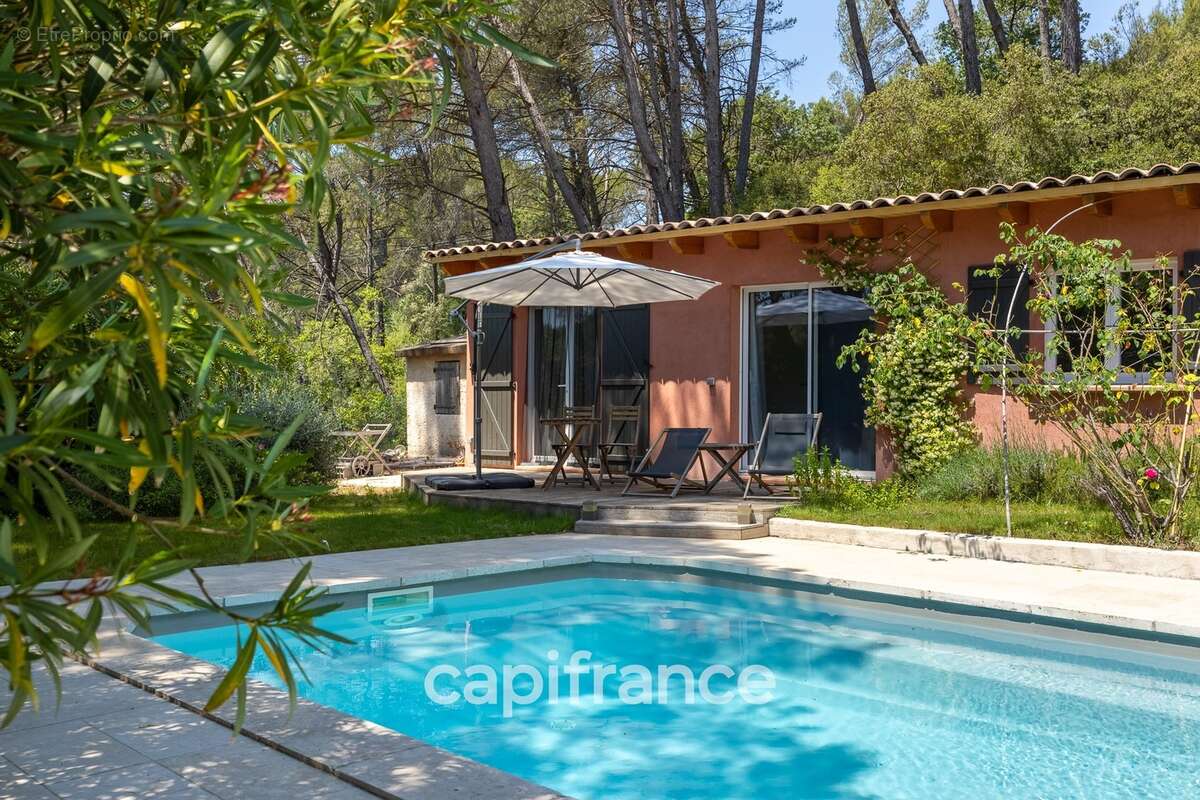 Maison à vendre 7 pièces avec T2 indépendant à Fuveau avec jardin - photo 8