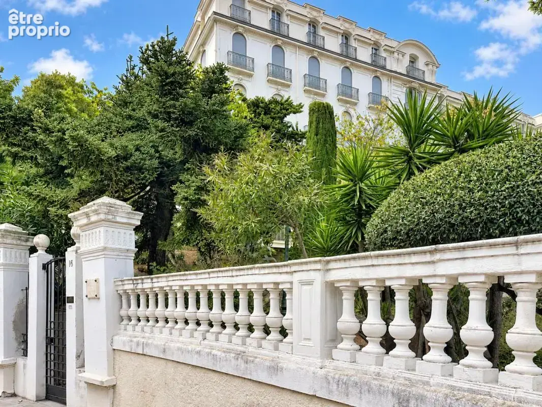 Grand 4/5 pièces Terrasse - Château des Baumettes - Nice - photo 2