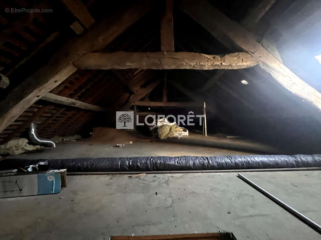 Immeuble appartement + local 145 m2 - photo 11