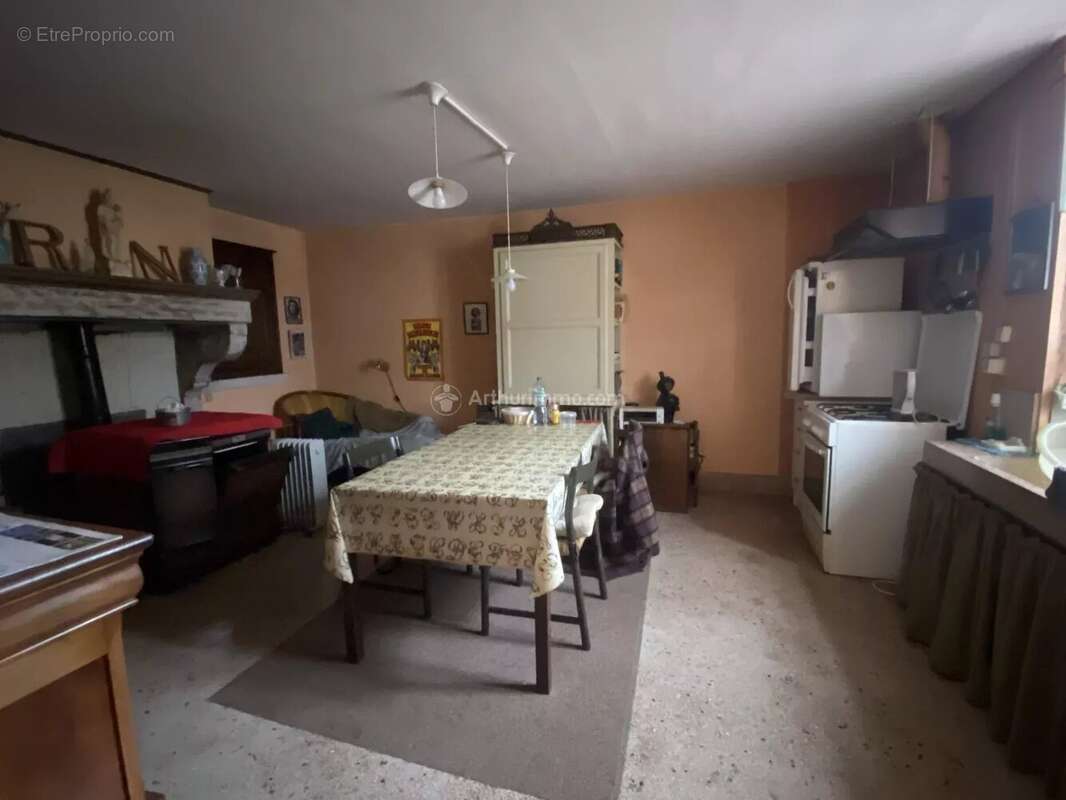 Maison à ROCHES-BETTAINCOURT