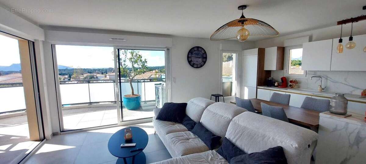 Appartement à PUGET-SUR-ARGENS