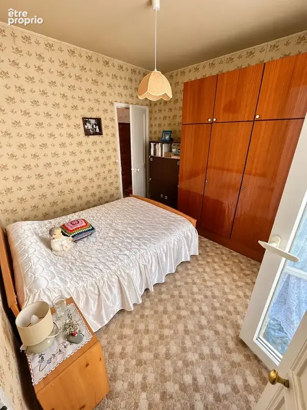 Montreuil – maison familiale avec jardin et garage – fort potentiel - photo 12
