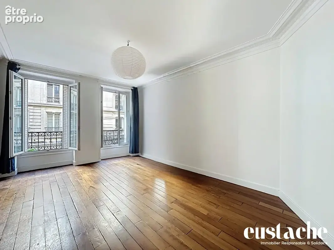 Appartement à PARIS-10E