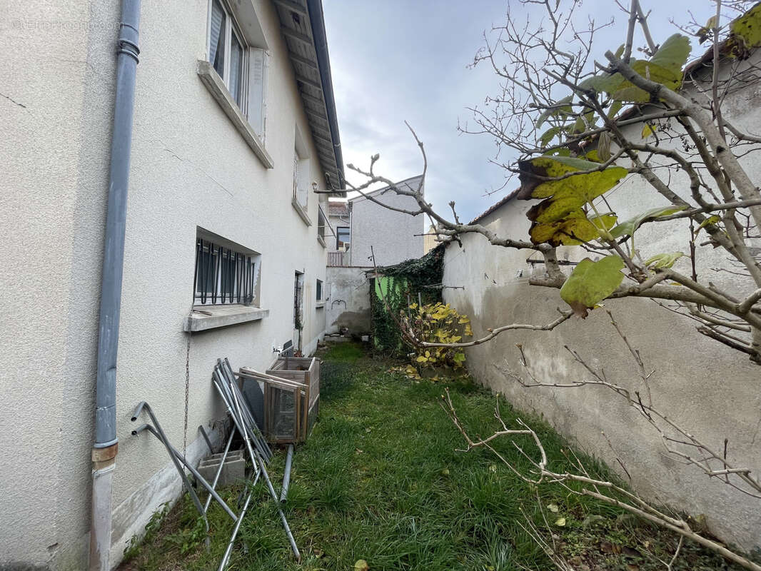 Maison à RIORGES