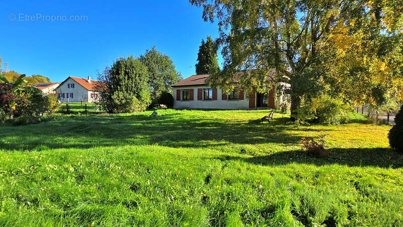 Maison à SAINT-JOUVENT
