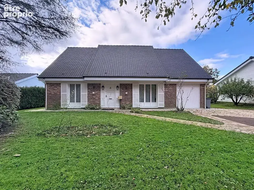 Maison à VOISINS-LE-BRETONNEUX