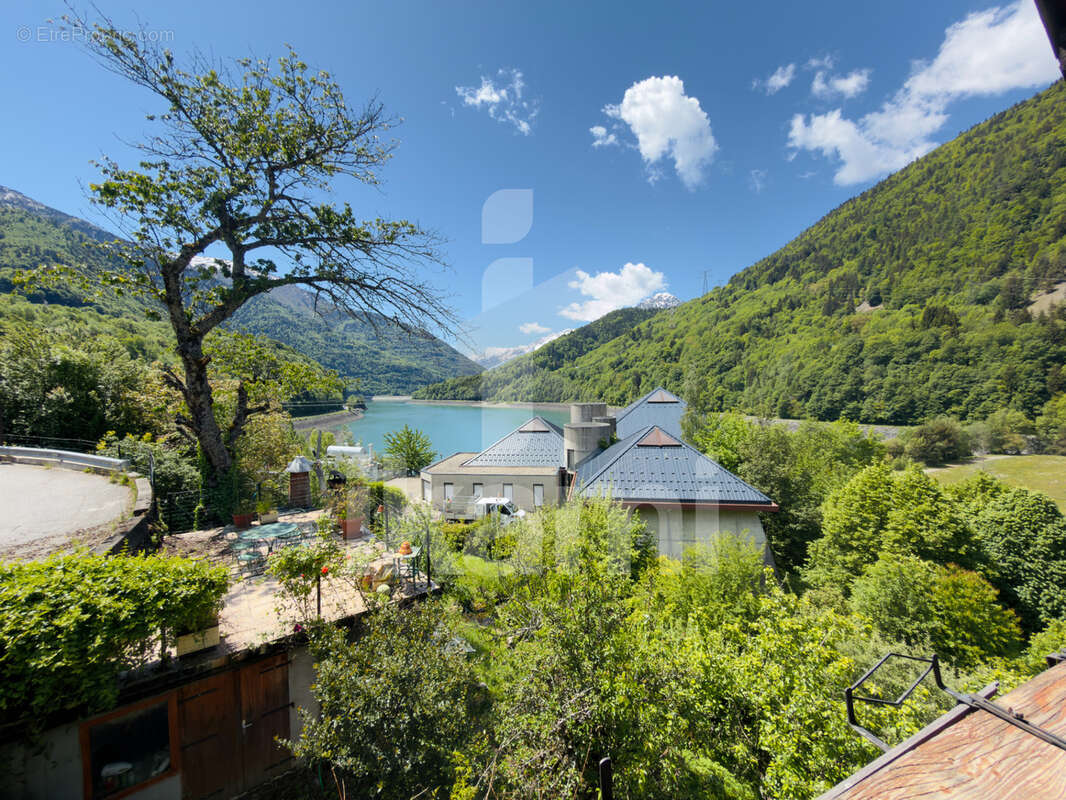 Maison à VAUJANY