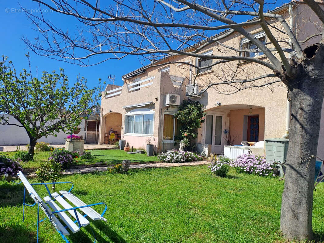 Maison à COURSAN