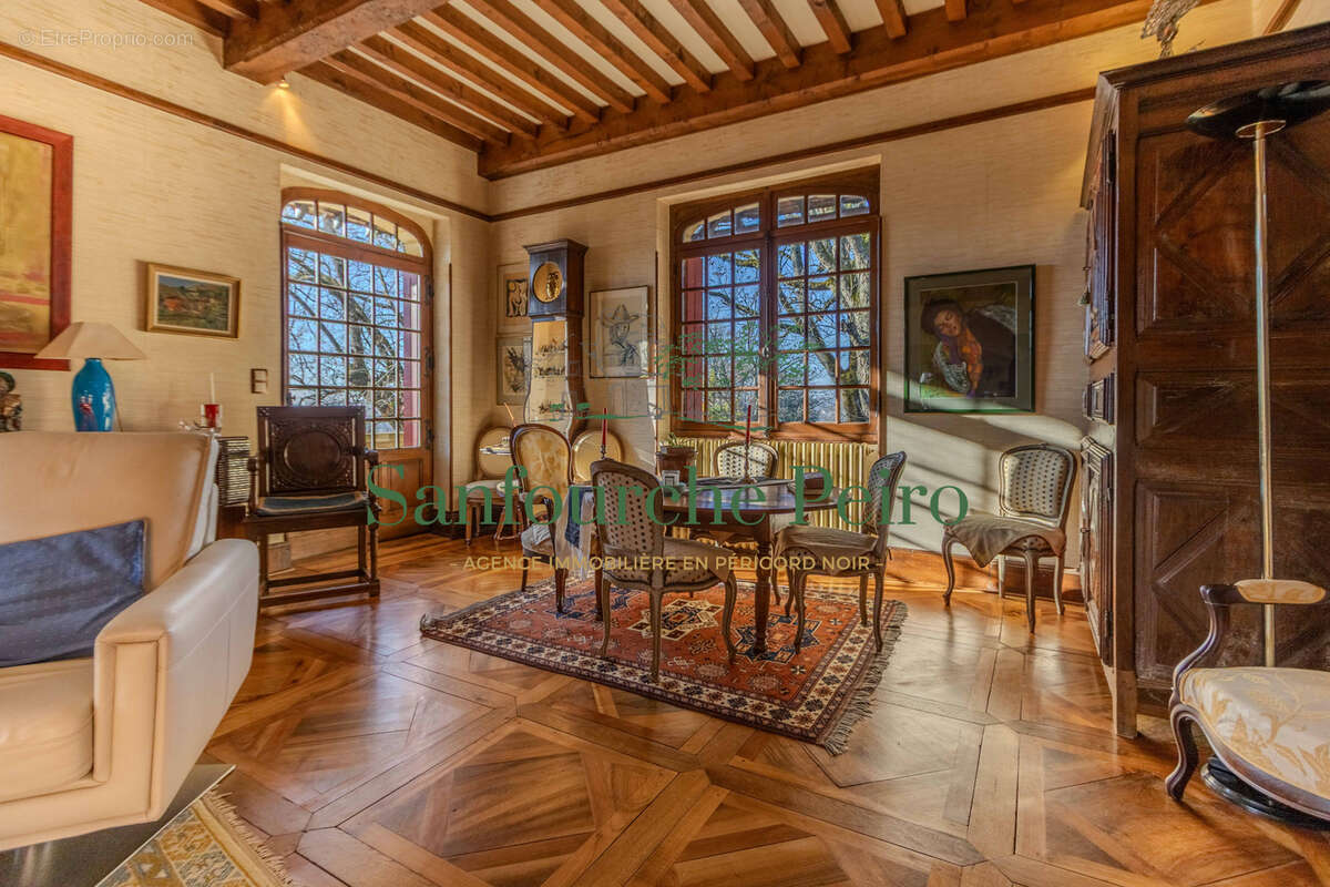 Maison à SARLAT-LA-CANEDA