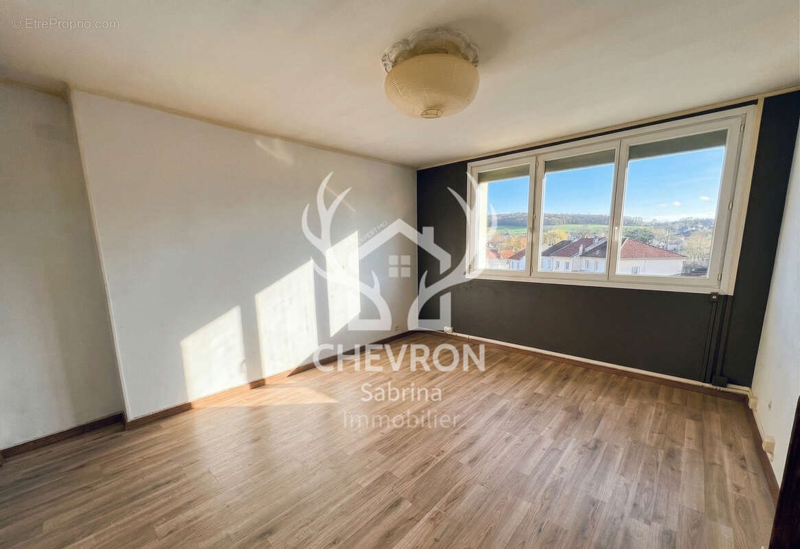 Appartement à CHARLEVILLE-MEZIERES