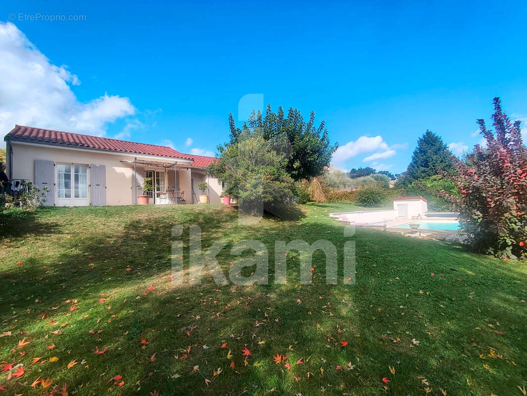 Maison à GENISSIEUX