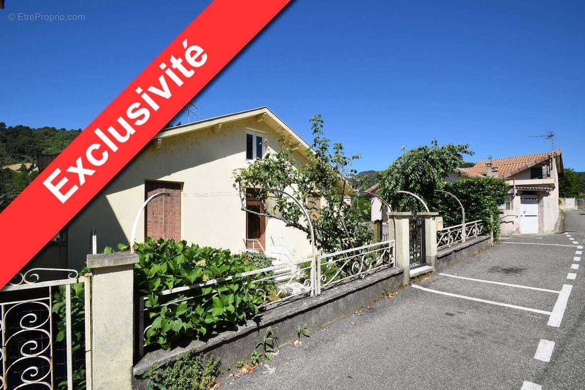   - Appartement à VALS-LES-BAINS