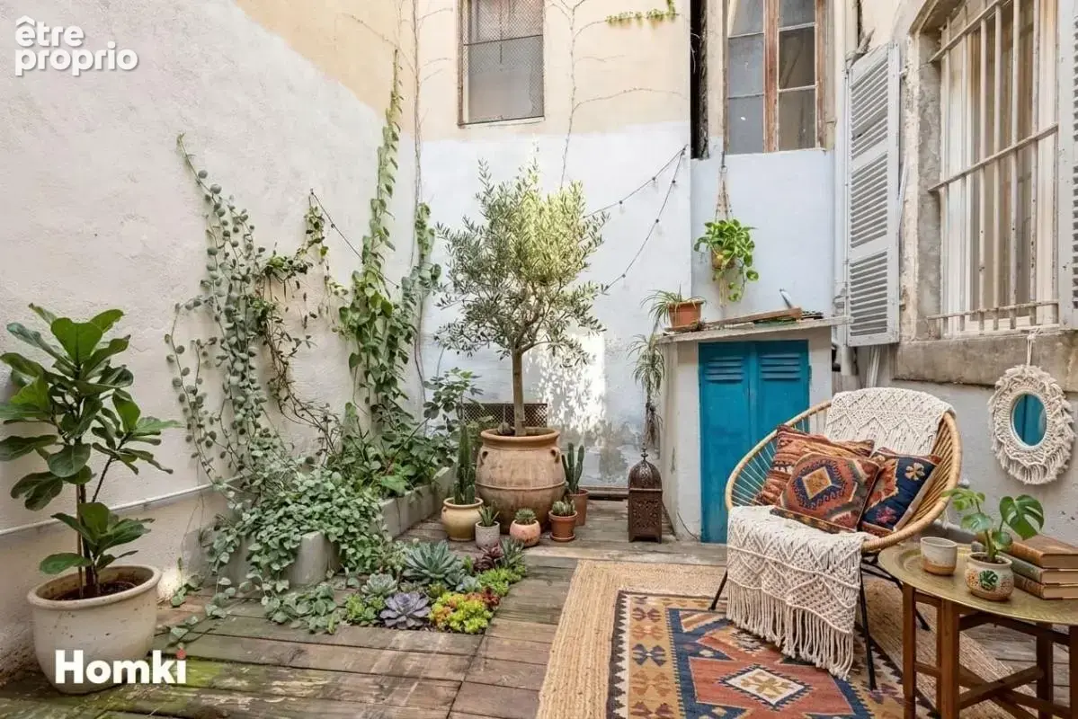 Appartement à MARSEILLE-1E