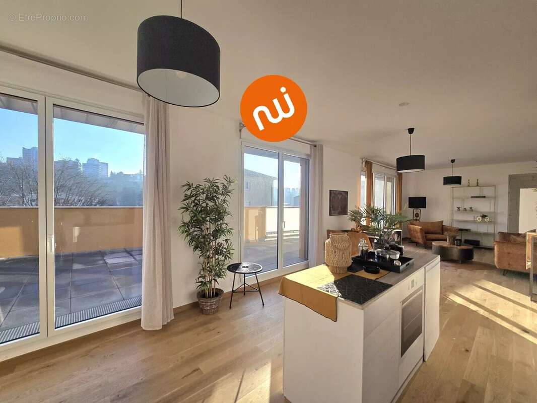 Appartement à TASSIN-LA-DEMI-LUNE