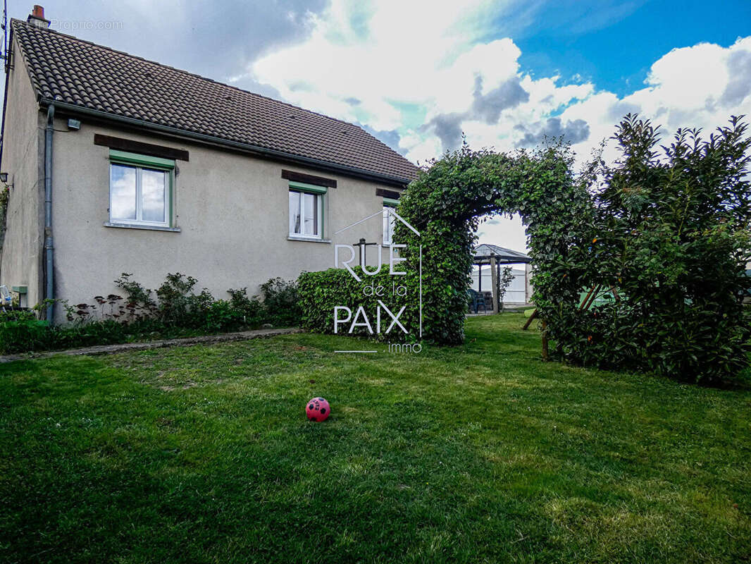 Maison à PLEUMARTIN