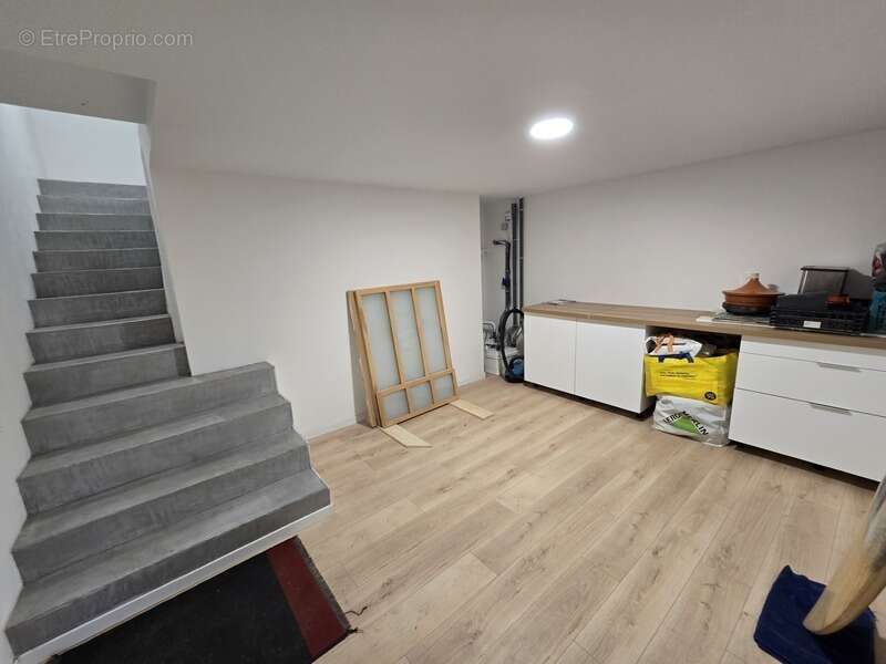 Maison à vendre 8 pièces LA ROCHE SUR YON (85) - photo 2