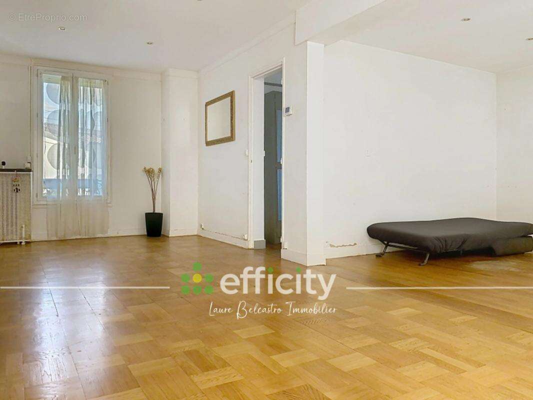 Maison à VILLECRESNES