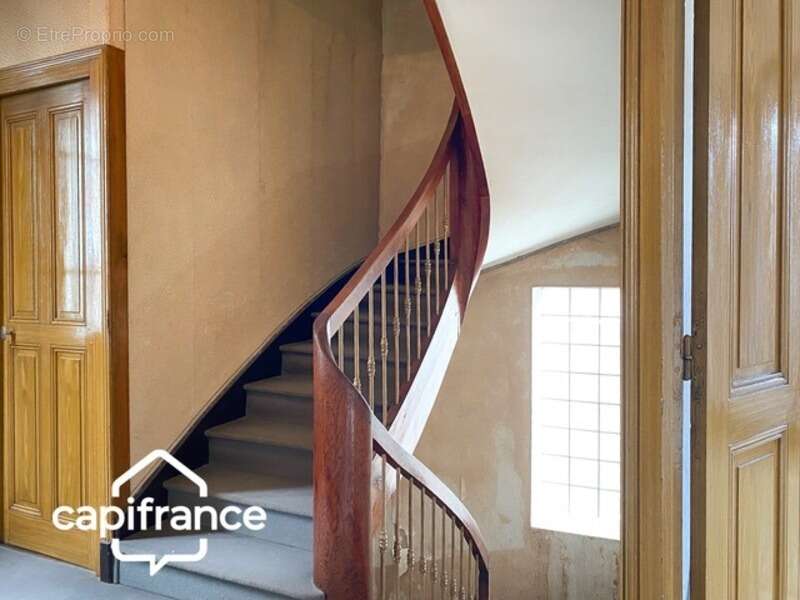 Maison à vendre 7 pièces LES ECHELLES (73) - photo 10