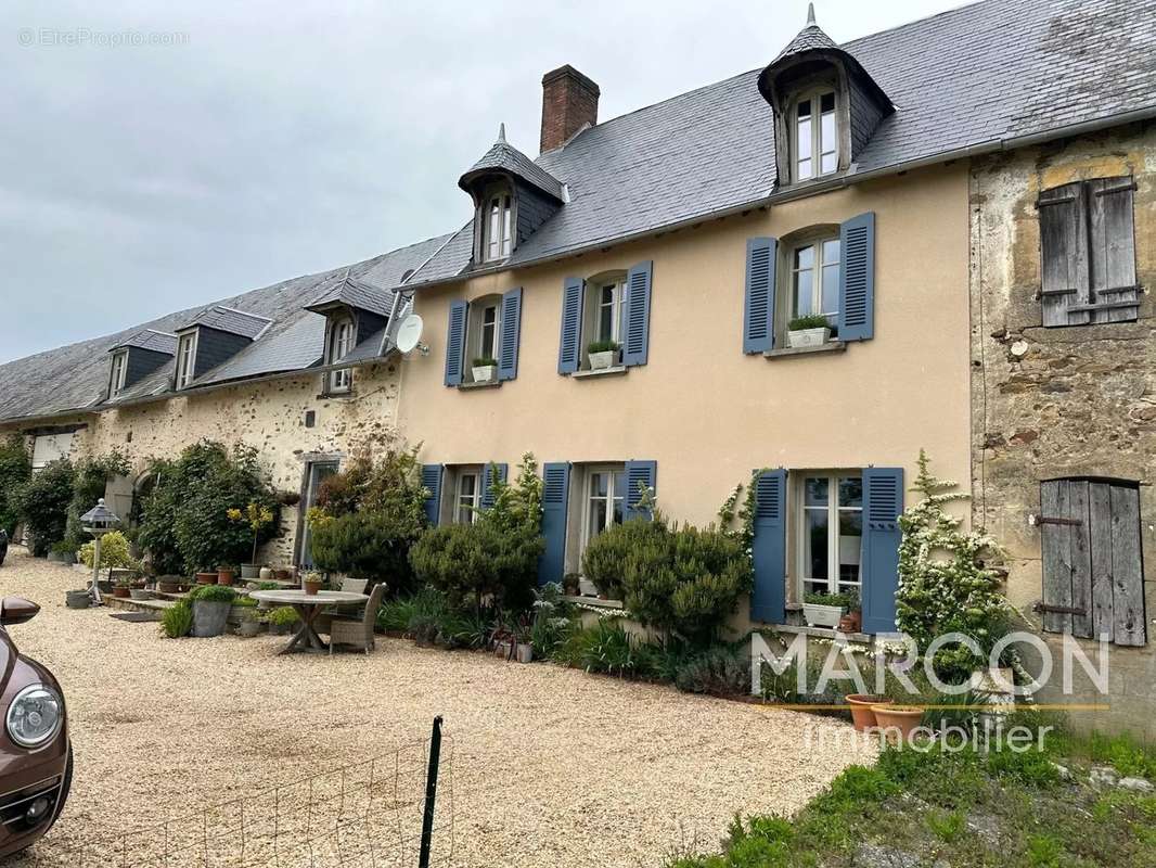 Maison à DUN-LE-PALESTEL